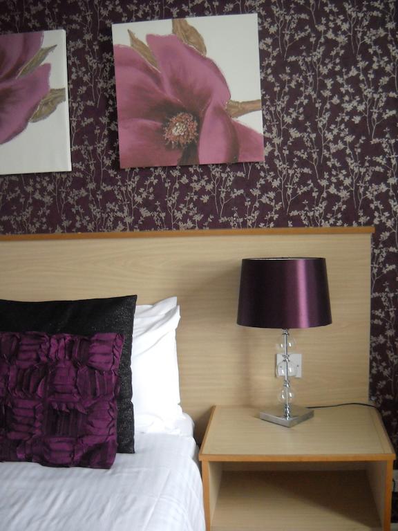 Carbeile Inn Torpoint Δωμάτιο φωτογραφία